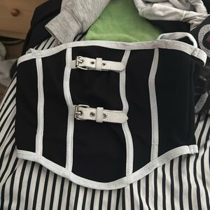 LoveJ 2 buckle crop top